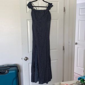 Maxi dress with high slit